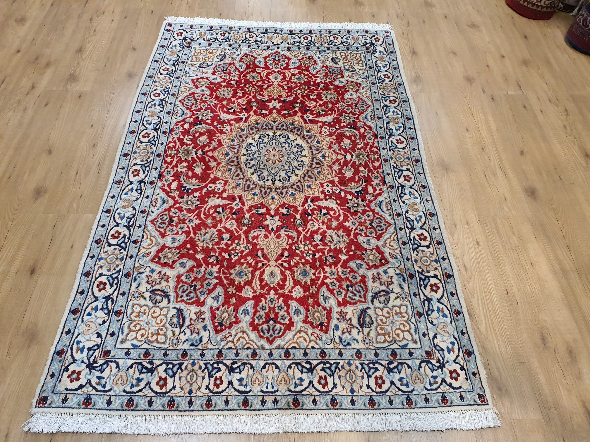 vintage handgeknoopt tapijt Nain met zijde ID4082 - Vintage Perzische en Oosterse Tapijten