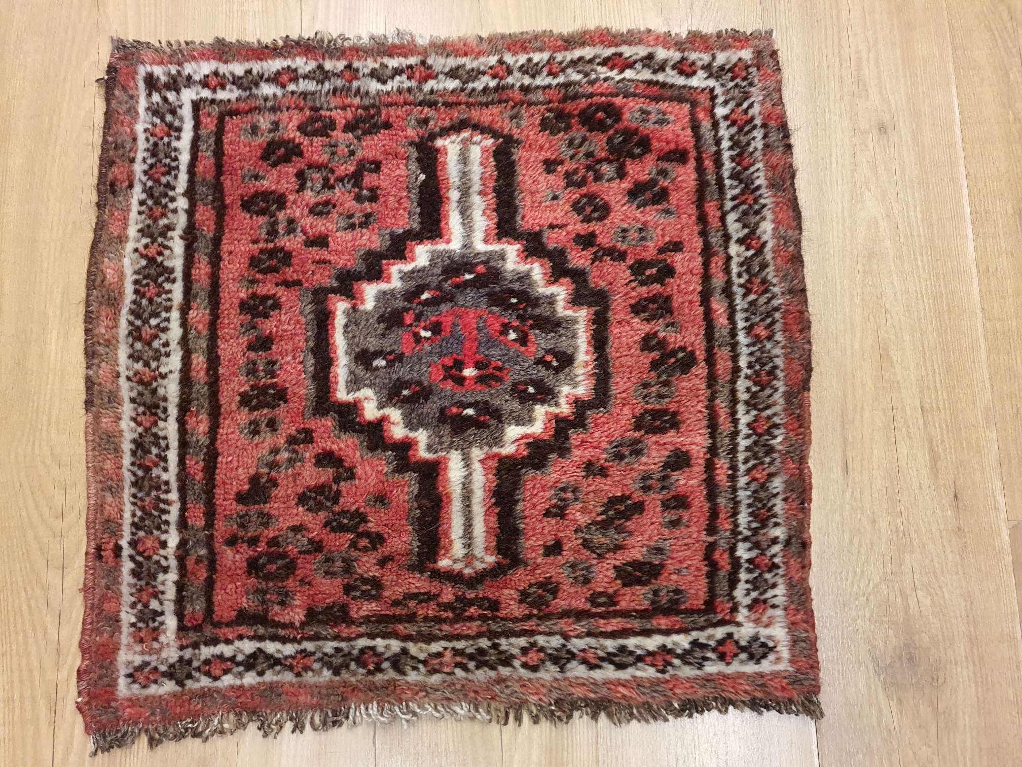 Beknopt Ouderling fantoom 065x065 vintage handgeknoopt perzisch tapijt shiraz ID18390 - Vintage  Perzische en Oosterse Tapijten