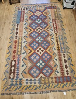 253x153 handgeweven oosterse wollen kelim ID30810