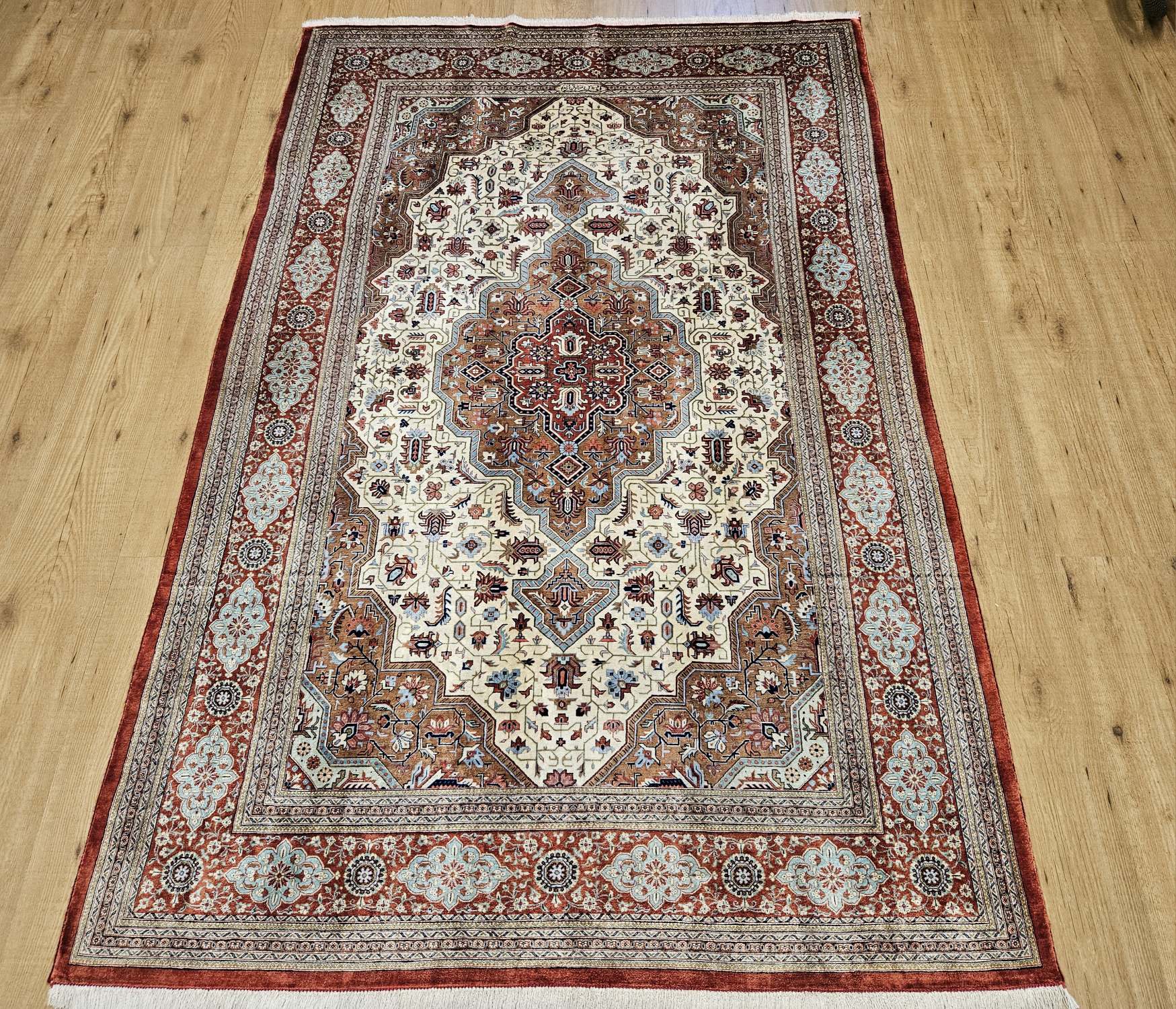 206x134 vintage handgeknoopt perzisch tapijt ghom zijde ID32405