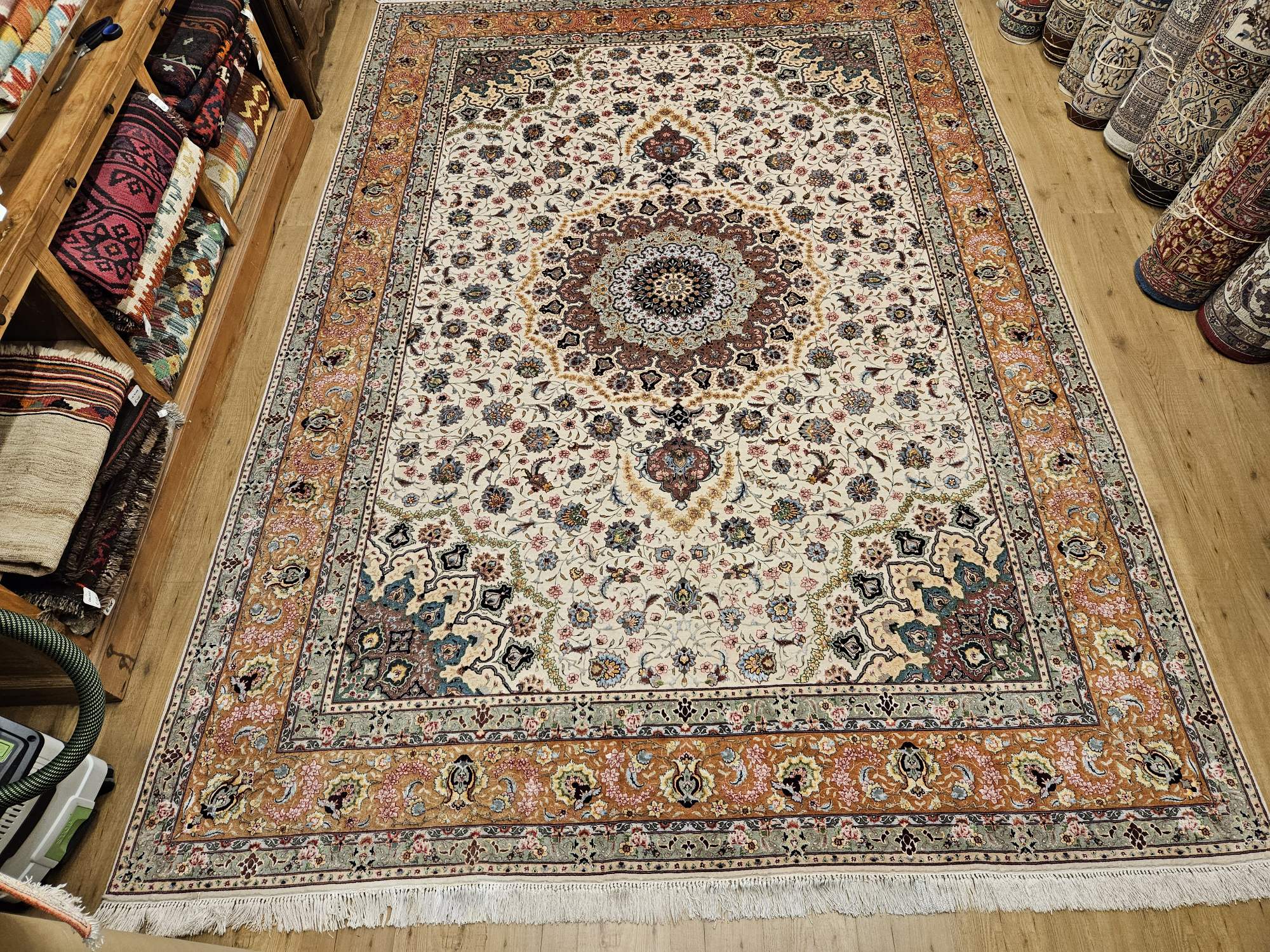 355x250 vintage handgeknoopt perzisch tapijt tabriz 60raj met zijde ID32416 - Afbeelding 2
