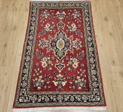 130x78 vintage handgeknoopt perzisch tapijt ghom zijde ID32491