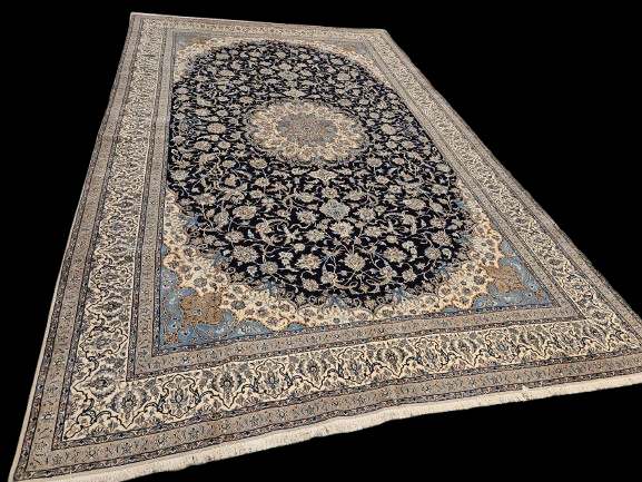 570x363 vintage handgeknoopt perzisch tapijt nain met zijde ID32936 - Afbeelding 3