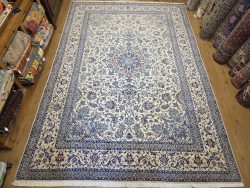 368x258 handgeknoopt perzisch tapijt nain met zijde ID33456