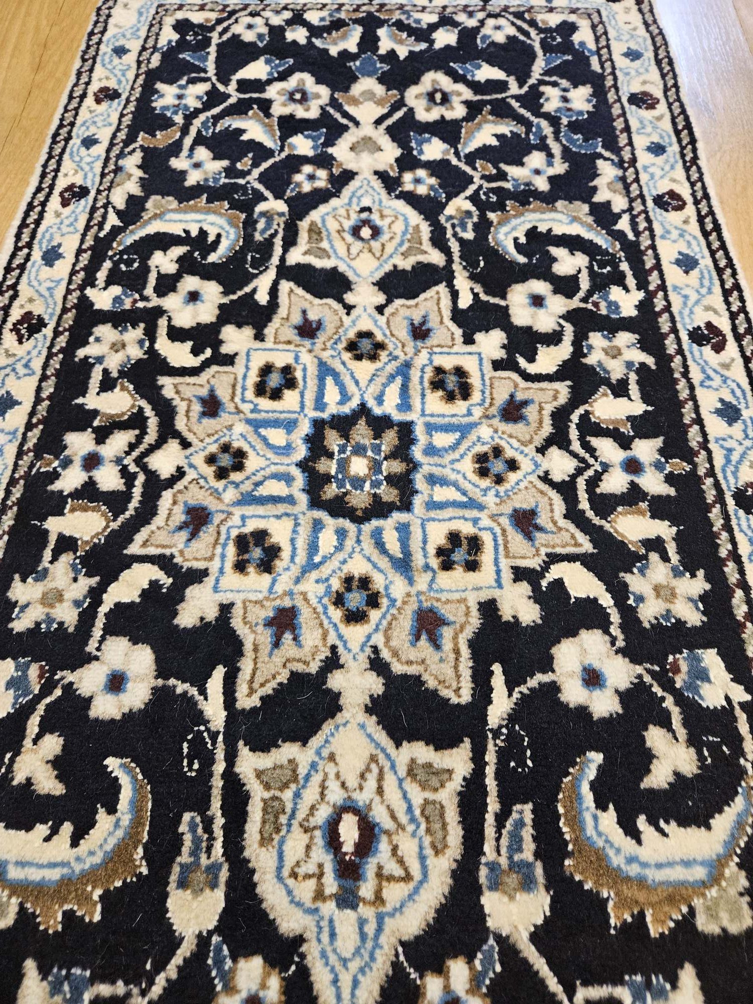 121x56 handgeknoopt perzisch tapijt nain ID33660 - Afbeelding 2