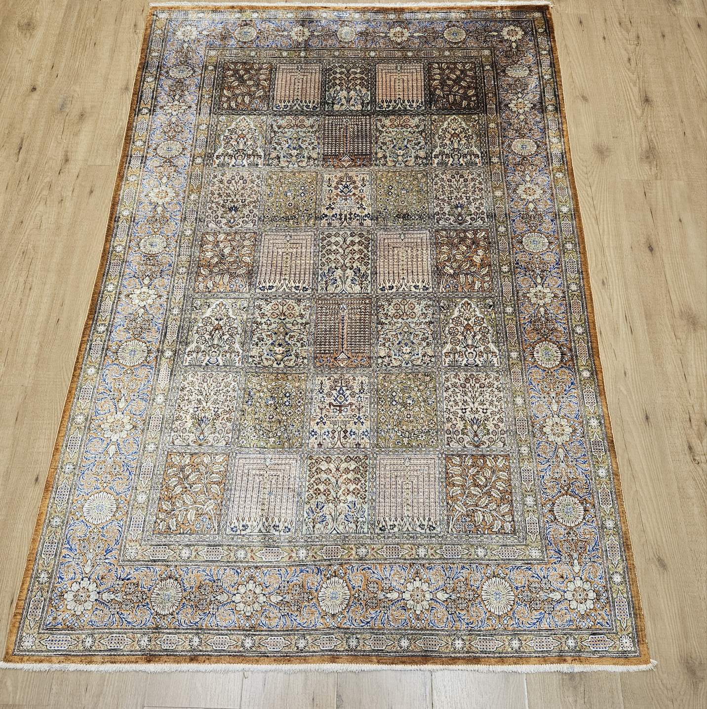 200x134 vintage handgeknoopt perzisch tapijt ghom zijde ID33858
