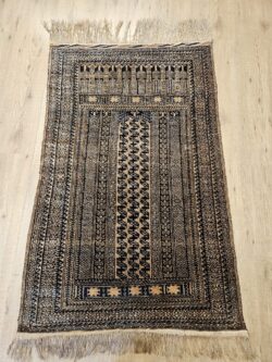 136x88 vintage handgeknoopt perzisch tapijt beloutch ID33884